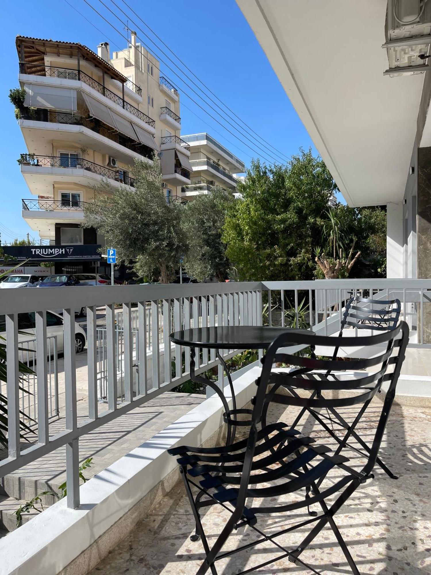 Athenean Bnb Seaside Serenity Steps From The Riviera Buitenkant foto