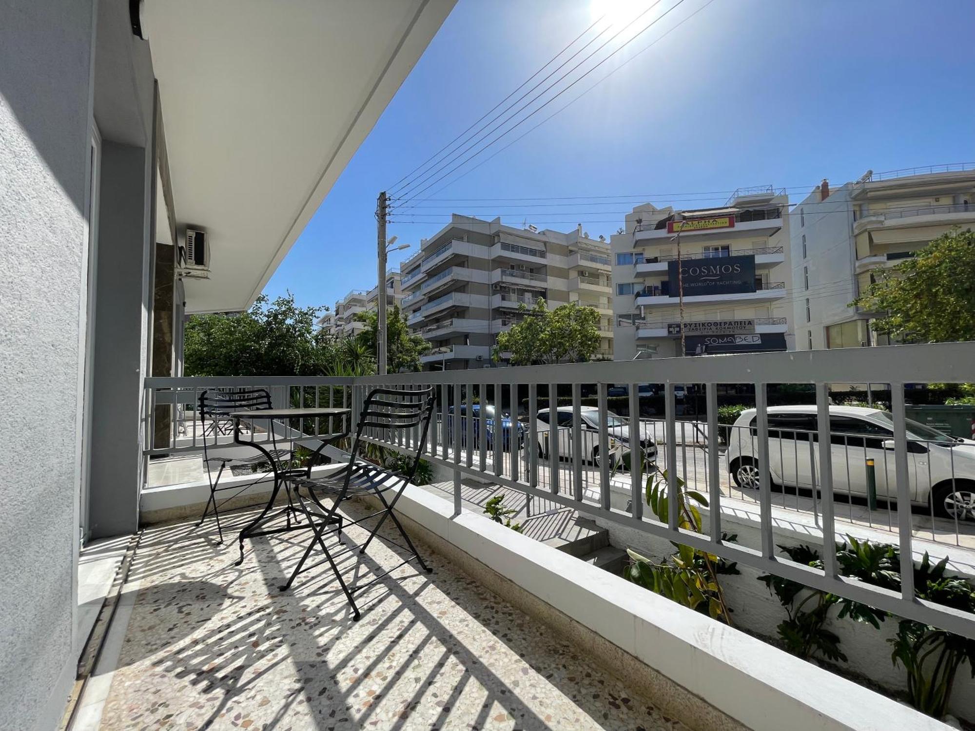 Athenean Bnb Seaside Serenity Steps From The Riviera Buitenkant foto