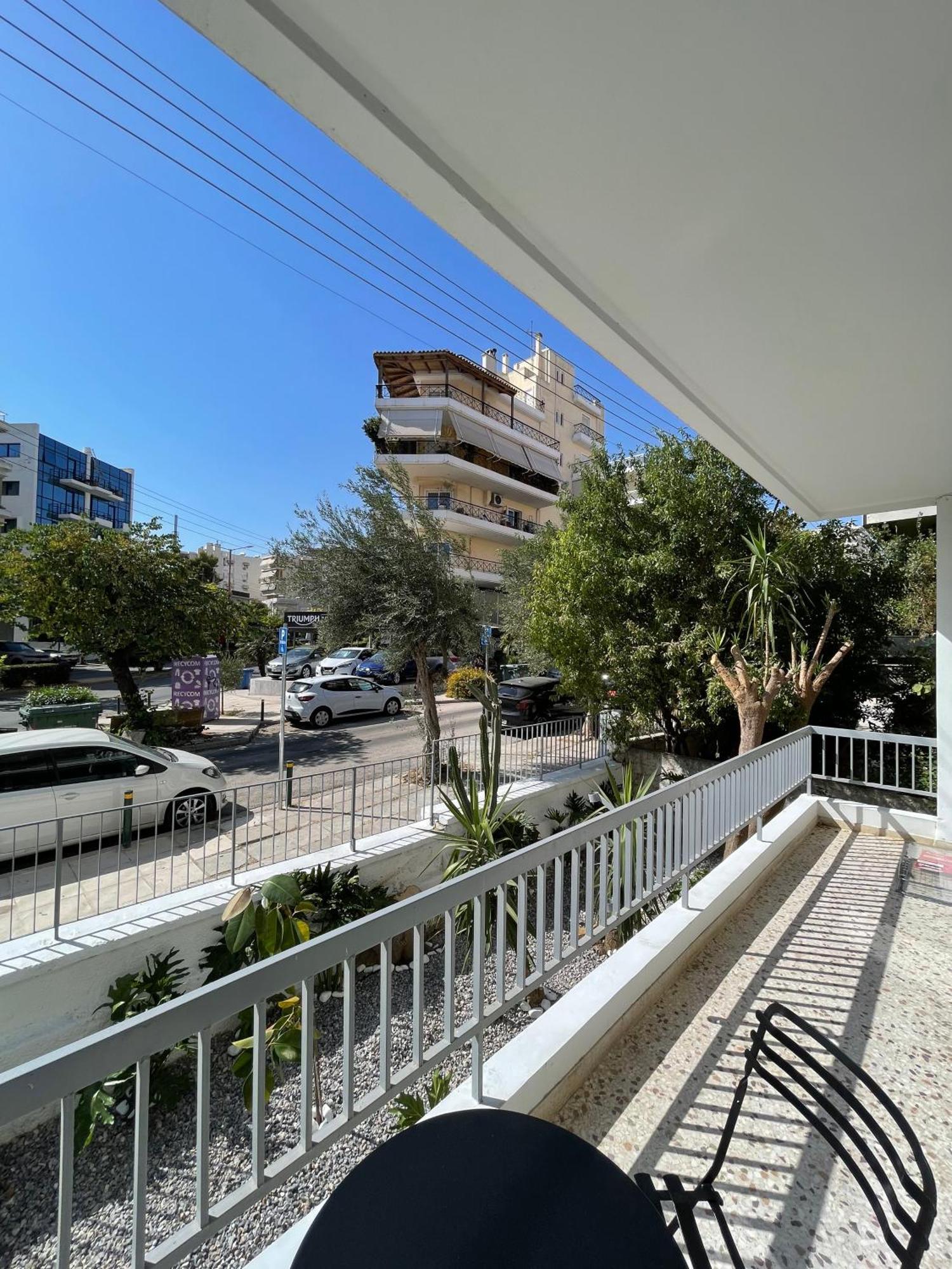 Athenean Bnb Seaside Serenity Steps From The Riviera Buitenkant foto